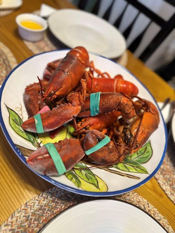 Live Maine Lobster photo review