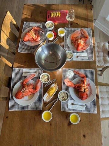 Live Maine Lobster photo review