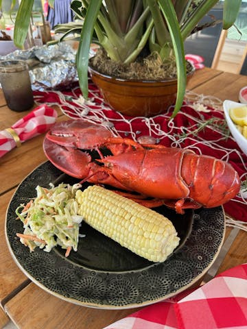Live Maine Lobster photo review